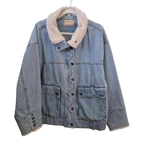 Free People We The Free Ariel Cozy Bomber Jacket Denim Sherpa Trim Size L - Picture 2 of 10